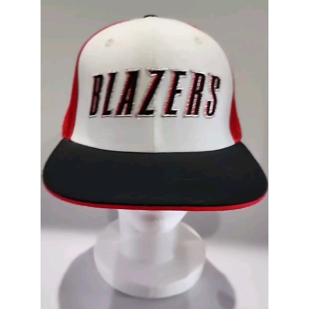 REEBOK Portland Trail Blazers Fitted Cap Size 7 1/2 Flat Brim Wool Blend